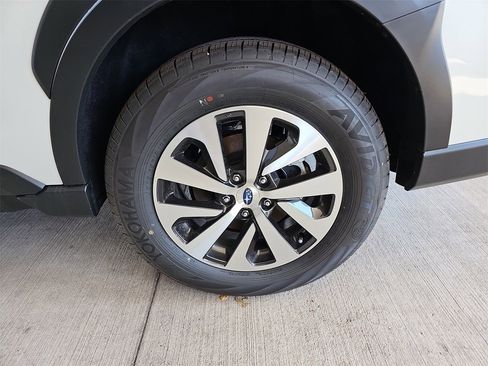 New 2025 Subaru Outback Premium image 33