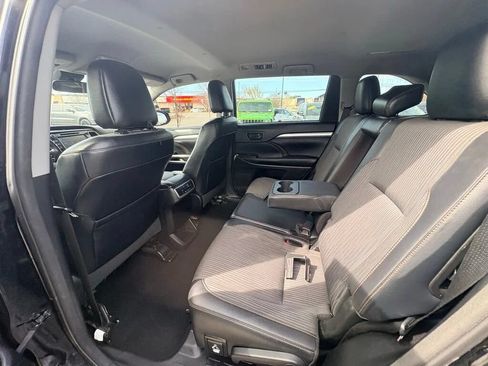 Used 2017 Toyota Highlander Plus w/ Protection Package #3 AWD/4WD image 17