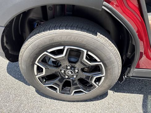 Used 2025 Ford Bronco Sport Outer Banks w/ Outer Banks Tech Package+ AWD/4WD image 17