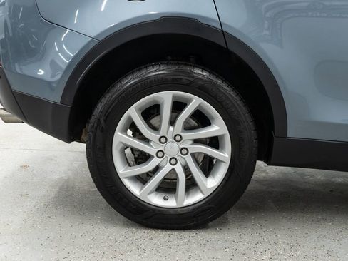 Used 2018 Land Rover Discovery Sport HSE AWD/4WD image 33