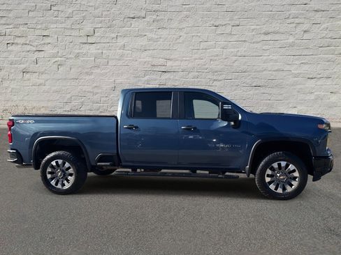 Used 2024 Chevrolet Silverado 2500 Custom w/ Custom Convenience Package image 7