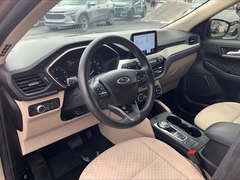 Used 2020 Ford Escape SE FWD image 13