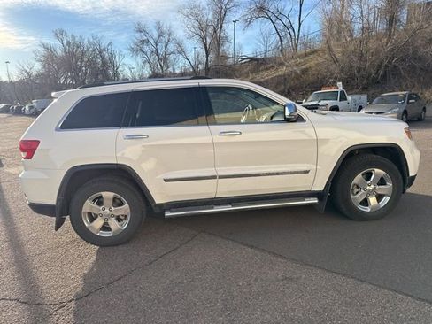 Used 2013 Jeep Grand Cherokee Limited w/ Advance Technology Group image 7