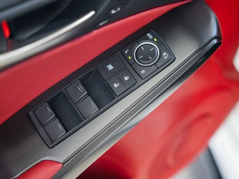 Used 2025 Lexus IS 350 F Sport w/ Navigation Package image 40