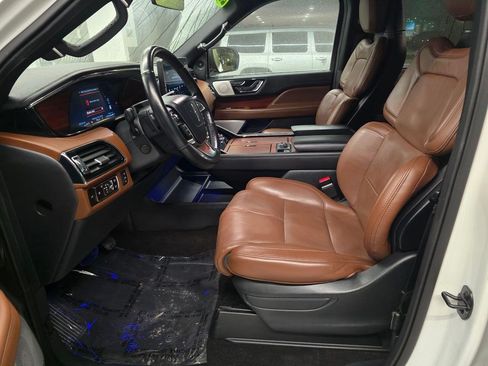 Used 2023 Lincoln Navigator L Reserve AWD/4WD image 19