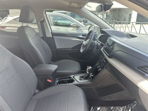 Used 2024 Volkswagen Taos SE FWD image 30