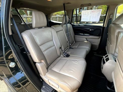 Used 2017 Honda Pilot Touring image 26