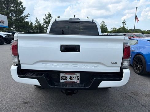 Used 2020 Toyota Tacoma TRD Sport AWD/4WD image 5