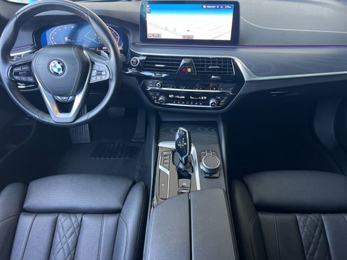 Used 2022 BMW 530i xDrive w/ Premium Package AWD/4WD image 13