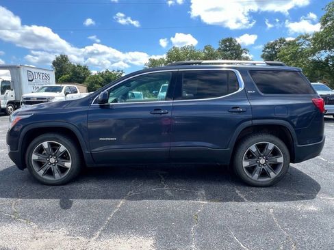 Used 2018 GMC Acadia SLT w/ LPO, Floor Liner Package FWD image 9