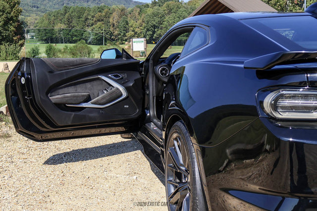 Used 2019 Chevrolet Camaro ZL1 w/ LPO, ZL1 Protection Package RWD image 30