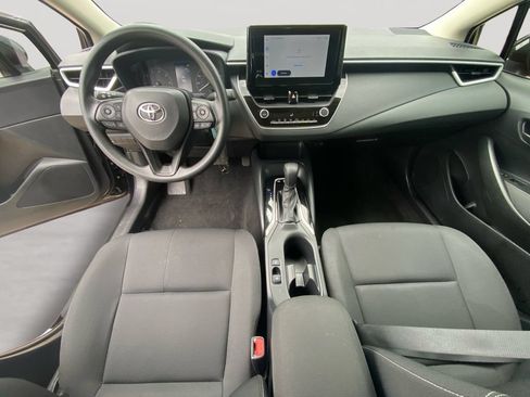 Used 2025 Toyota Corolla LE FWD image 10