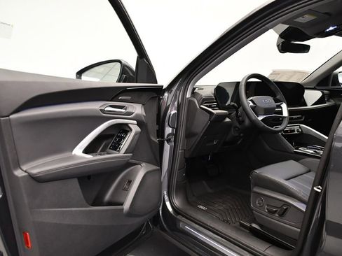 Used 2025 Audi Q5 Premium Plus w/ Premium Plus image 35