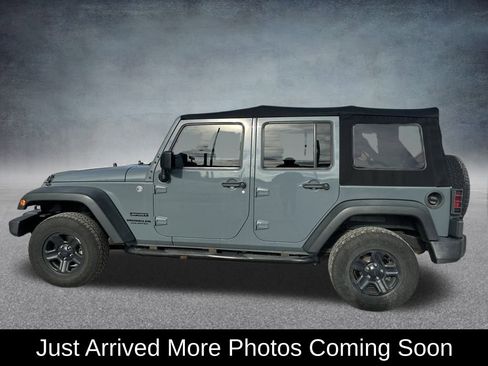Used 2015 Jeep Wrangler Unlimited Sport w/ Connectivity Group image 3