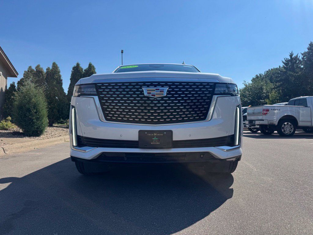 Used 2021 Cadillac Escalade Premium Luxury w/ Driver Assist Tech Package AWD/4WD image 5