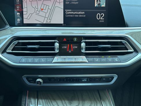 Used 2019 BMW X7 xDrive40i w/ Premium Package AWD/4WD image 27