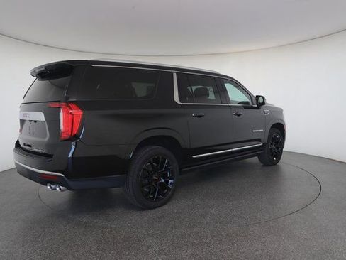 Used 2022 GMC Yukon XL Denali image 18