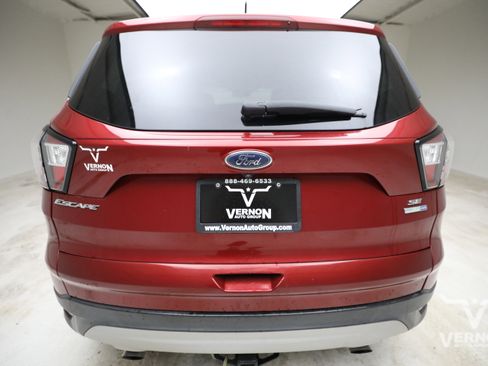 Used 2018 Ford Escape SE AWD/4WD image 4