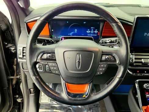 Used 2024 Lincoln Navigator Reserve image 13