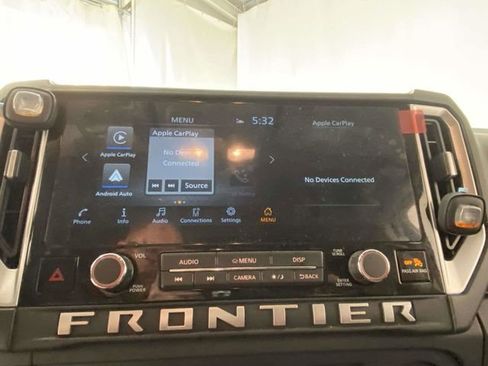 Used 2025 Nissan Frontier SV w/ SV Convenience Package image 16