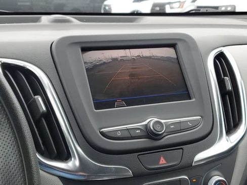 Used 2021 Chevrolet Equinox LS w/ LPO, Blackout Package AWD/4WD image 14
