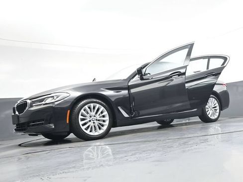 Used 2023 BMW 530i xDrive w/ Premium Package AWD/4WD image 42