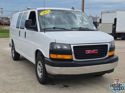 Certified 2025 GMC Savana 2500 w/ Driver Convenience Package RWD image 1