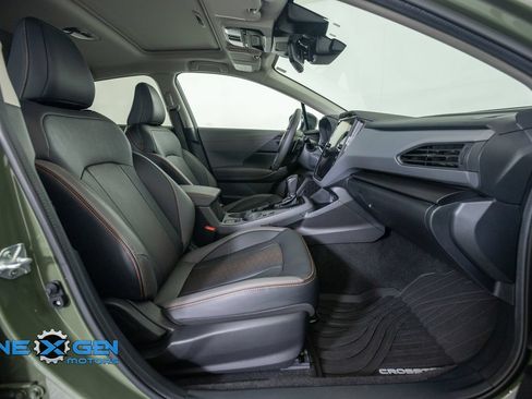 Used 2025 Subaru Crosstrek 2.5i Limited w/ Crosstrek Mirror Package AWD/4WD image 41