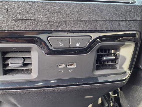 Certified 2022 GMC Sierra 1500 AT4X image 26