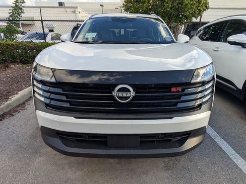 New 2025 Nissan Kicks SR image 4