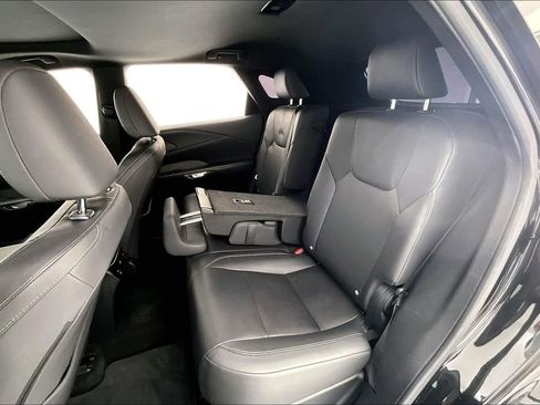 Used 2024 Lexus RX 350 Premium w/ Accessory Package (Z1) image 32