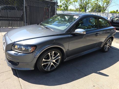 Used 2010 Volvo C30 T5 R-Design FWD image 3
