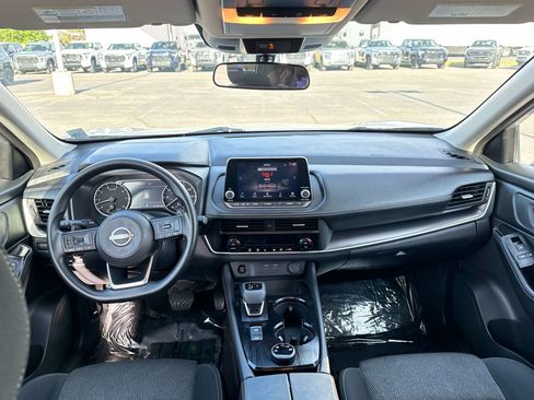 Used 2024 Nissan Rogue SV AWD/4WD image 14