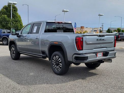 Used 2024 GMC Sierra 2500 Denali Ultimate w/ Max Trailering Package image 18