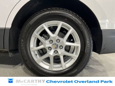 Used 2024 Chevrolet Equinox LS image 29