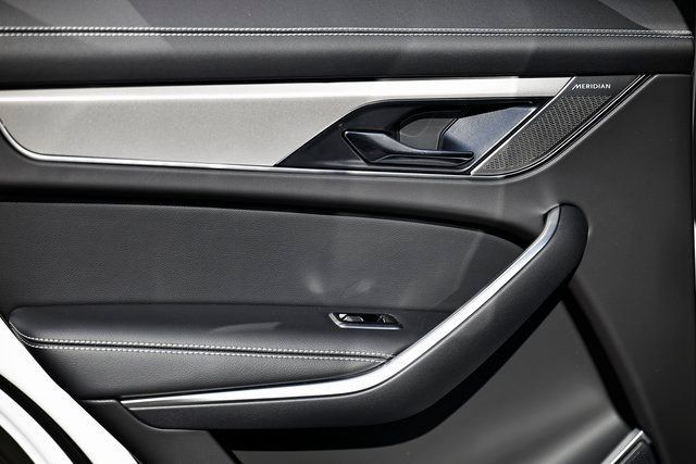 New 2026 Jaguar F-PACE R-Dynamic S AWD/4WD image 22