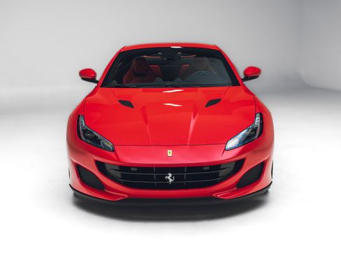 Used 2019 Ferrari Portofino RWD image 4