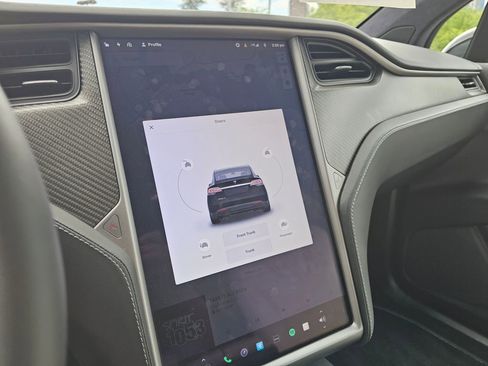 Used 2020 Tesla Model X Performance AWD/4WD image 28