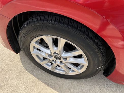 Used 2014 MAZDA MAZDA3 i Grand Touring image 17