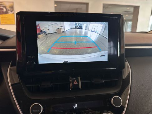 Used 2025 Toyota Corolla LE image 23