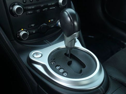 Used 2014 Nissan 370Z Touring w/ Navigation Package RWD image 18