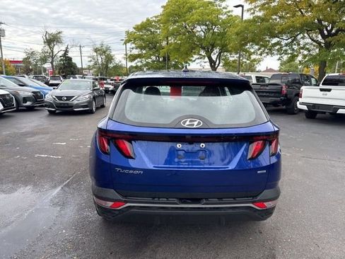 Used 2023 Hyundai Tucson SE image 3