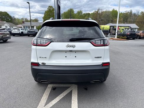 Used 2022 Jeep Cherokee Latitude Lux w/ Mopar Interior Package AWD/4WD image 5