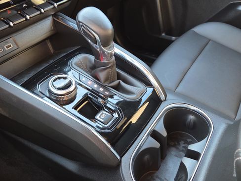 Certified 2024 GMC Canyon Elevation w/ Elevation Premium Package image 21