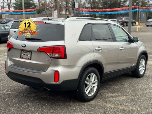 Used 2015 Kia Sorento LX image 8