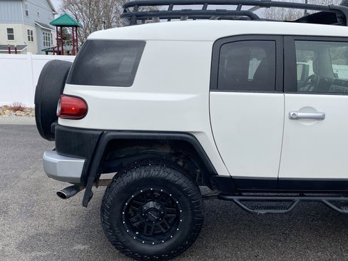 Used 2012 Toyota FJ Cruiser 4WD w/ Convenience Pkg image 6
