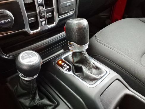 Used 2023 Jeep Wrangler Unlimited Sport AWD/4WD image 22