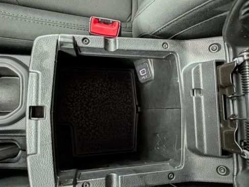 Used 2020 Jeep Wrangler Unlimited Sport image 24