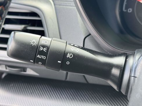 Used 2019 Subaru Crosstrek 2.0i Premium image 23