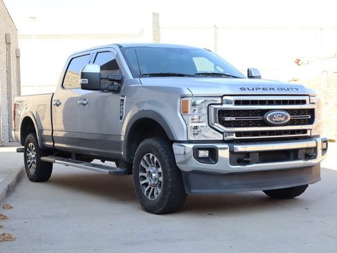 Used 2021 Ford F250 Lariat w/ FX4 Off-Road Package AWD/4WD image 2
